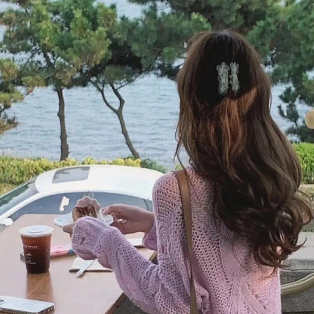 特别的她